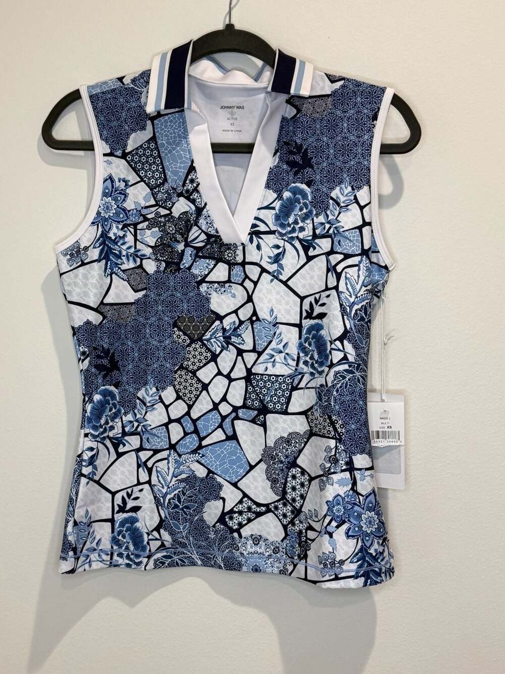 Johnny Was Active Sleeveless Polo Shirt Blue Floral Mosaic Print Size XS - Picture 2 of 10